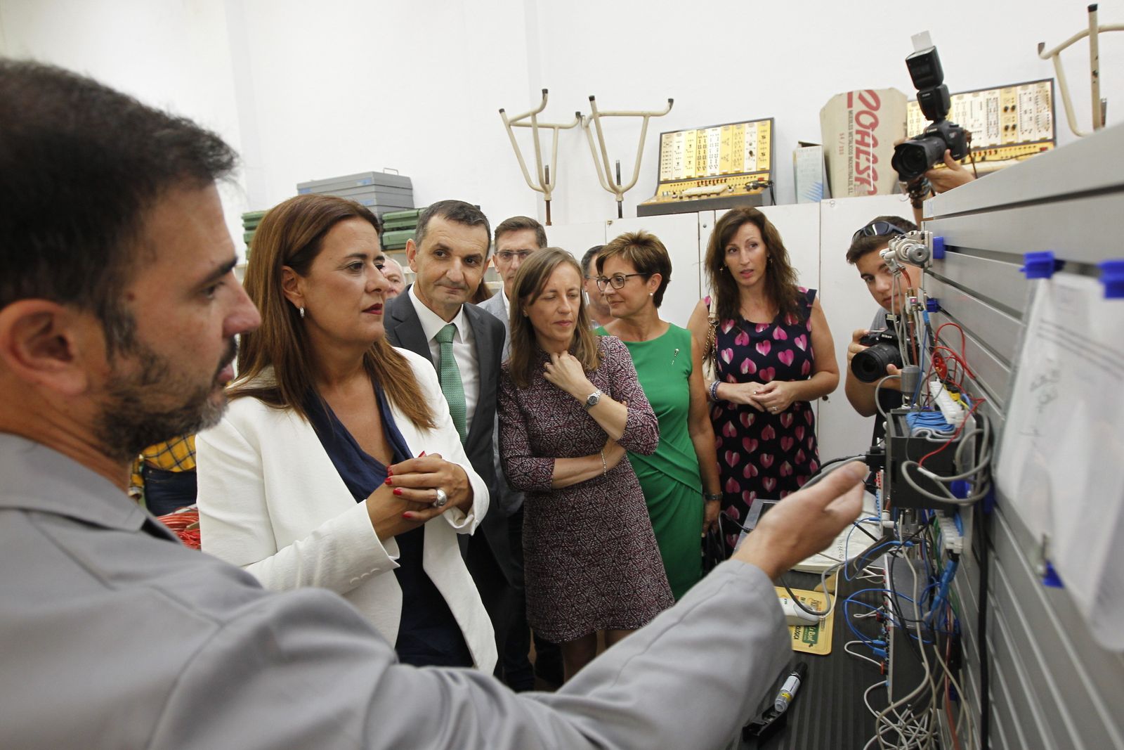 La consejera, Sonia Gaya, inaugura el curso en el instituto 'Sol de Portocarrero' de La Cañada.