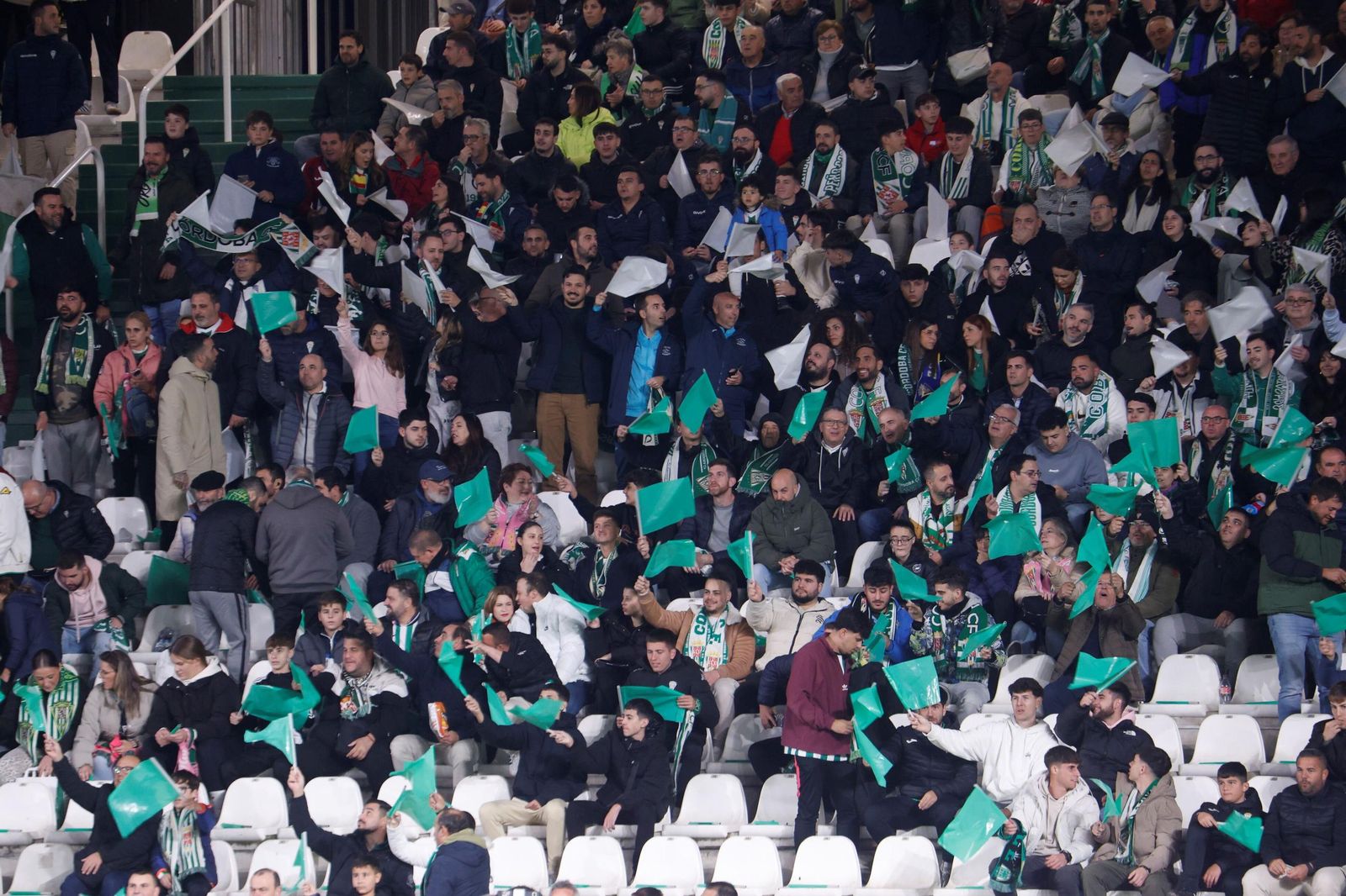 Las imágenes del Córdoba-Cádiz CF