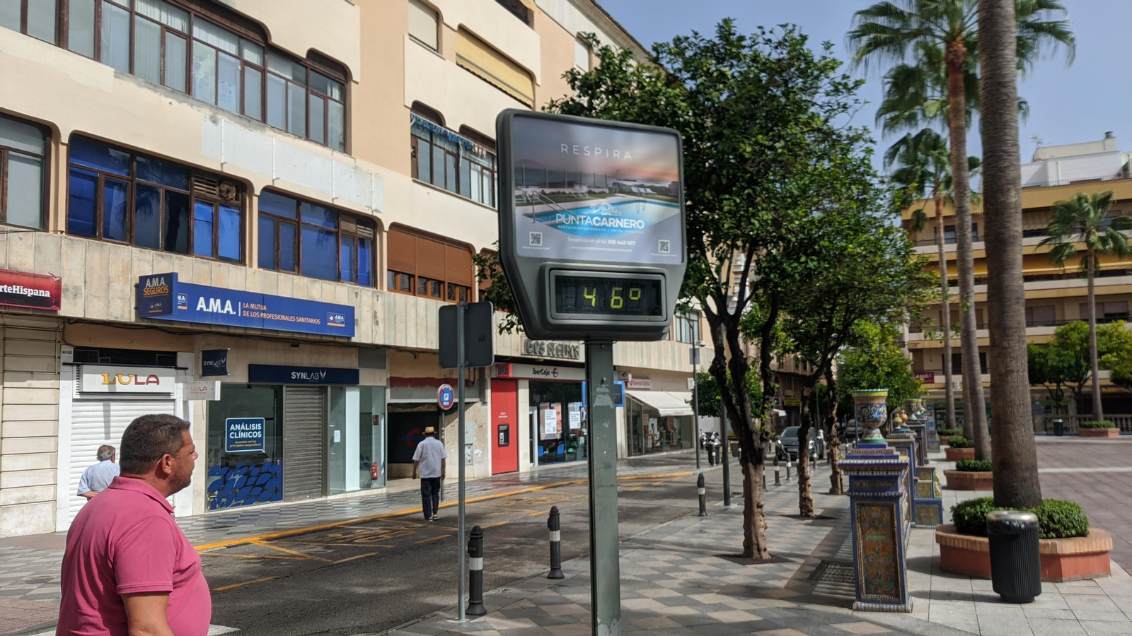El termómetro de la Plaza Alta de Algeciras, este miércoles.