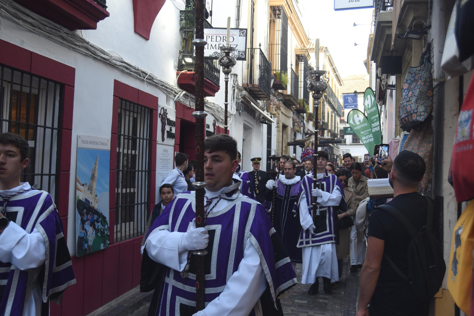 Las mejores fotos del traslado de la hermandad de la Agonía de Córdoba