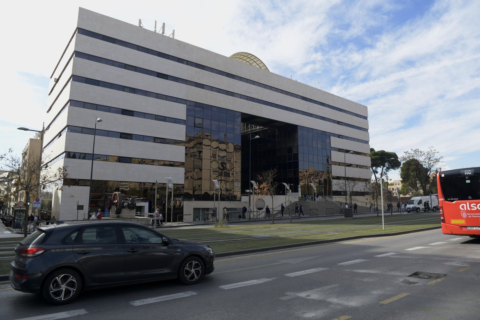 Una acusada de simular que pagó una deuda por una vivienda en Armilla se enfrenta a la cárcel