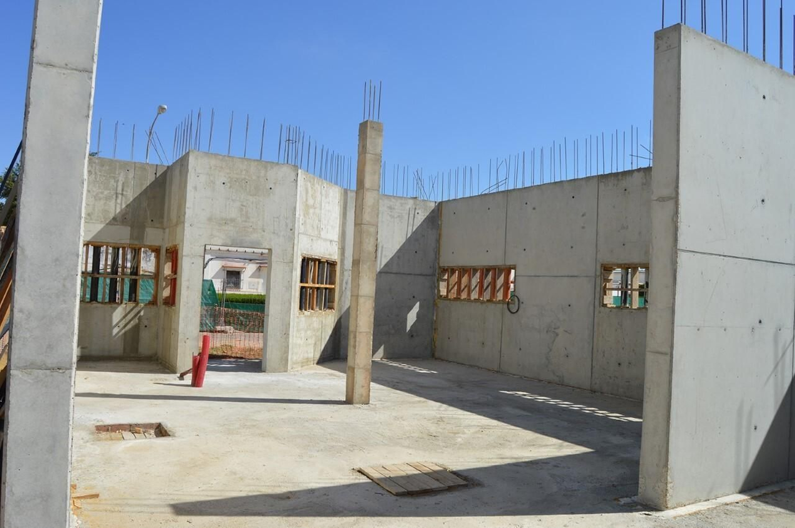 Estado de las obras que se realizan en el parque de bomberos de San Juan.