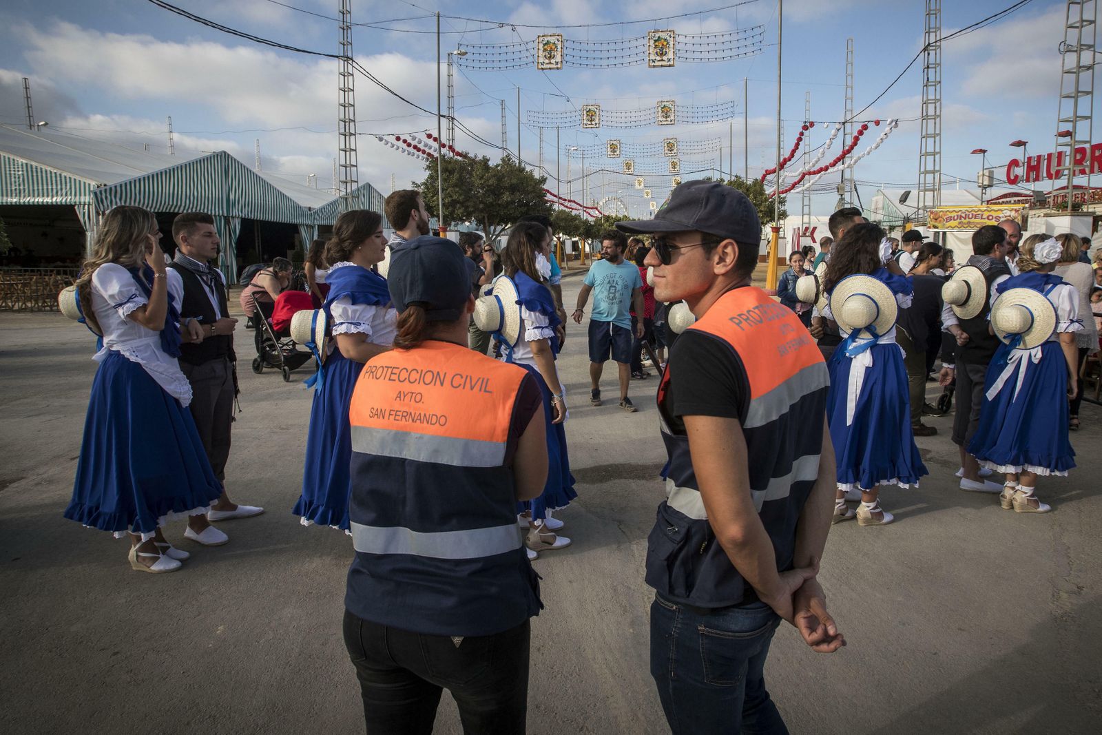 Voluntarios de Protección Civil, durante la Feria del Carmen del año pasado.