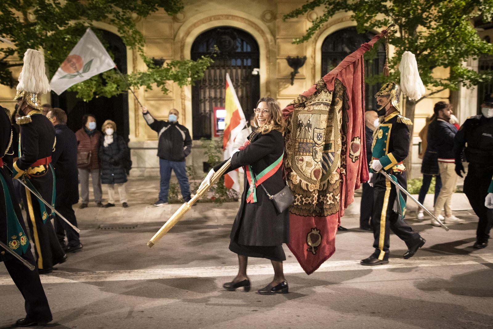 Fotos: el homenaje del quinto centenario del traslado de los restos de los Reyes Católicos