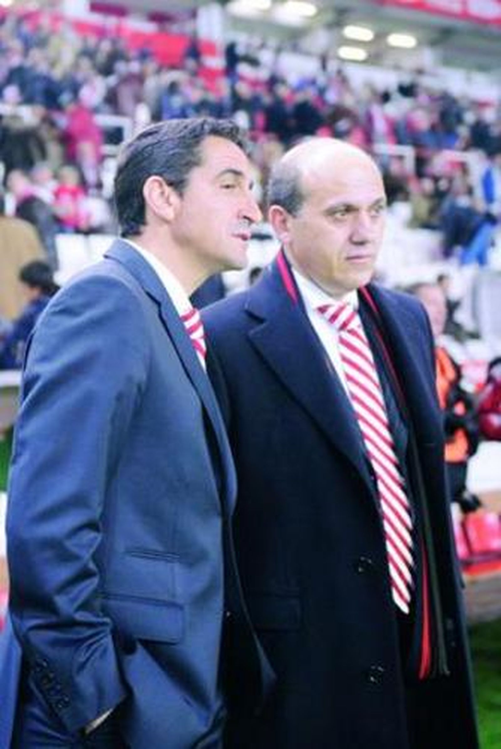 Manolo Jiménez conversa con José María del Nido.