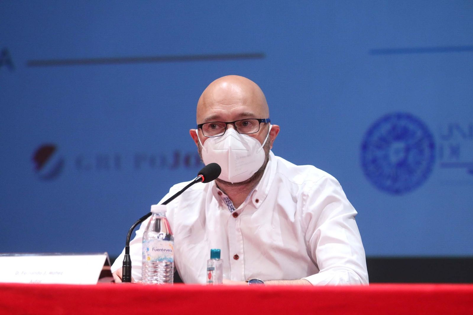 Fotogalería de Diario de los Libros, con Fernando J. Múñez y su obra 'Los diez escalones'