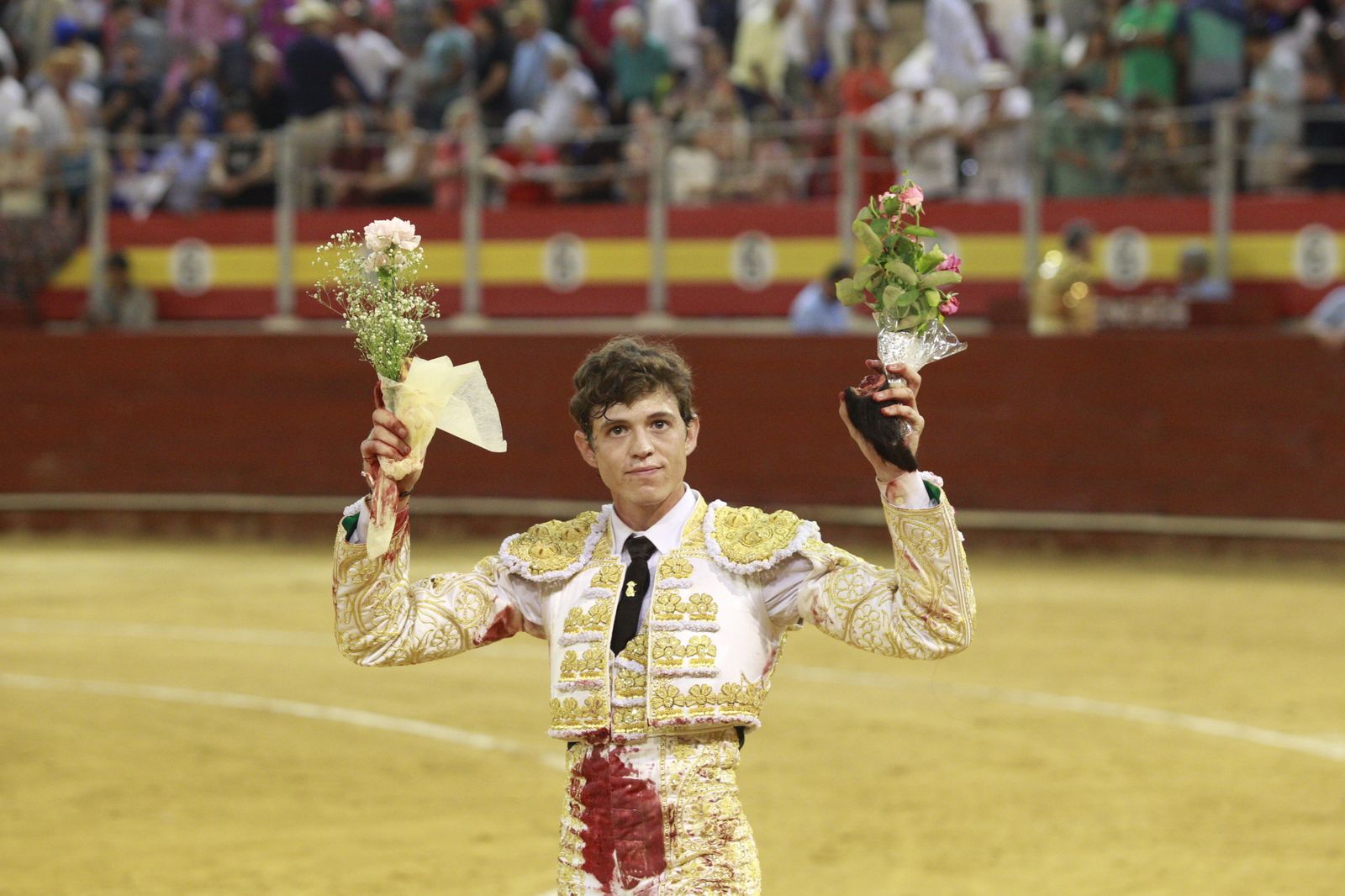Imágenes del triunfo del torero almeriense Jorge Martínez el día de su alternativa
