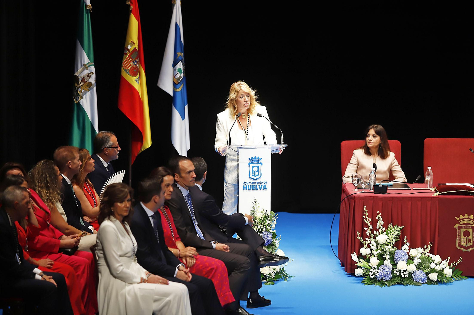 Imágenes de la toma de posesión de Pilar Miranda como alcaldesa de Huelva