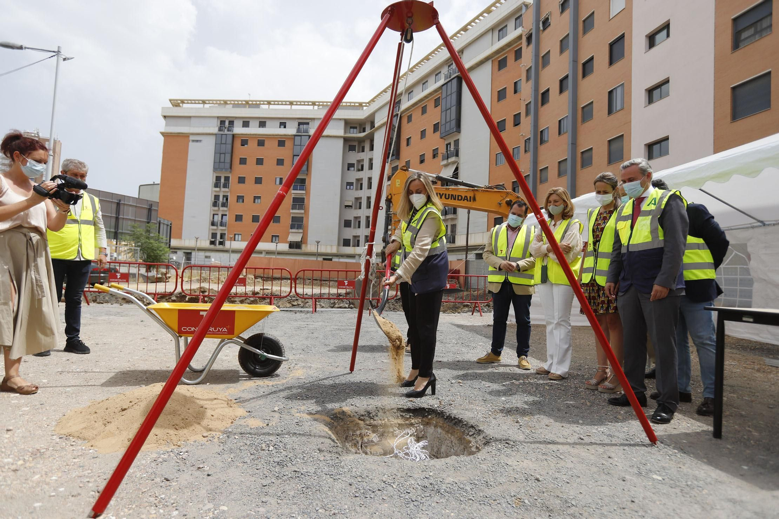 Imágenes del inicio de las obras de construcción de 48 viviendas protegidas en Huelva