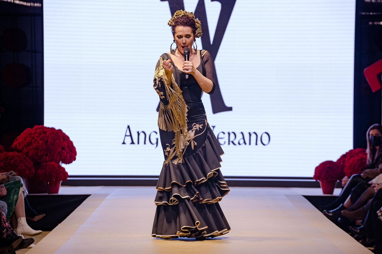El desfile de Ángeles Verano en la Pasarela Flamenca de Jerez, todas las fotos