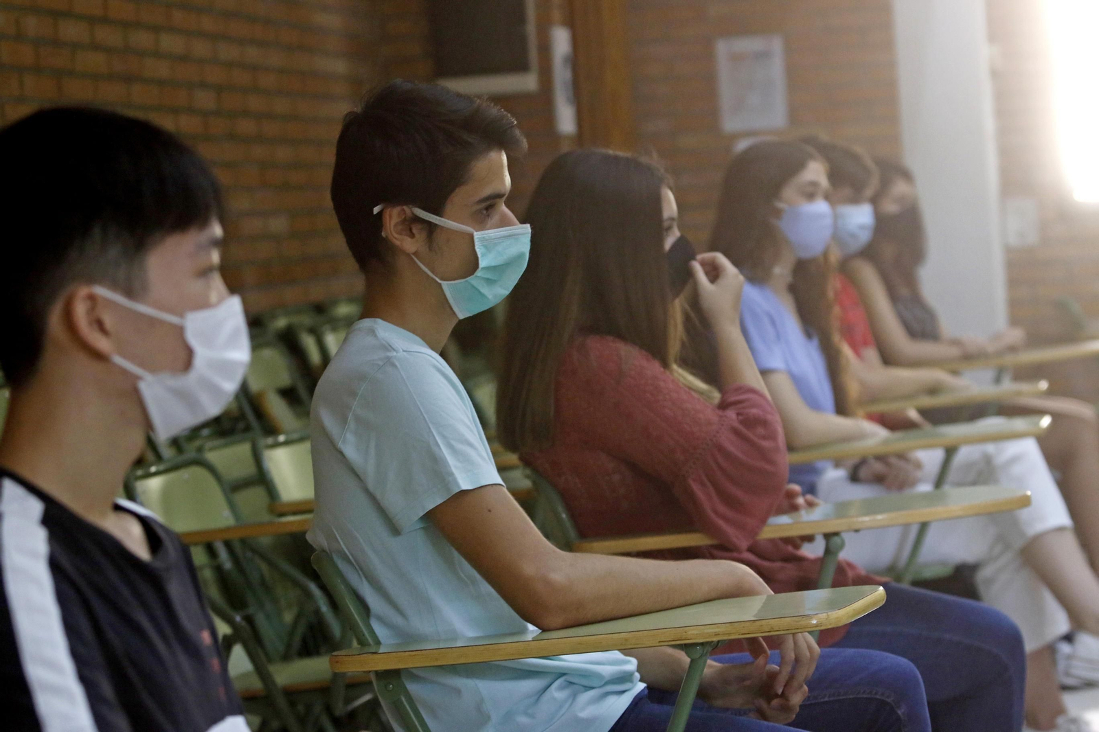 La vuelta al instituto en Córdoba en un curso marcado por el covid-19, en fotos