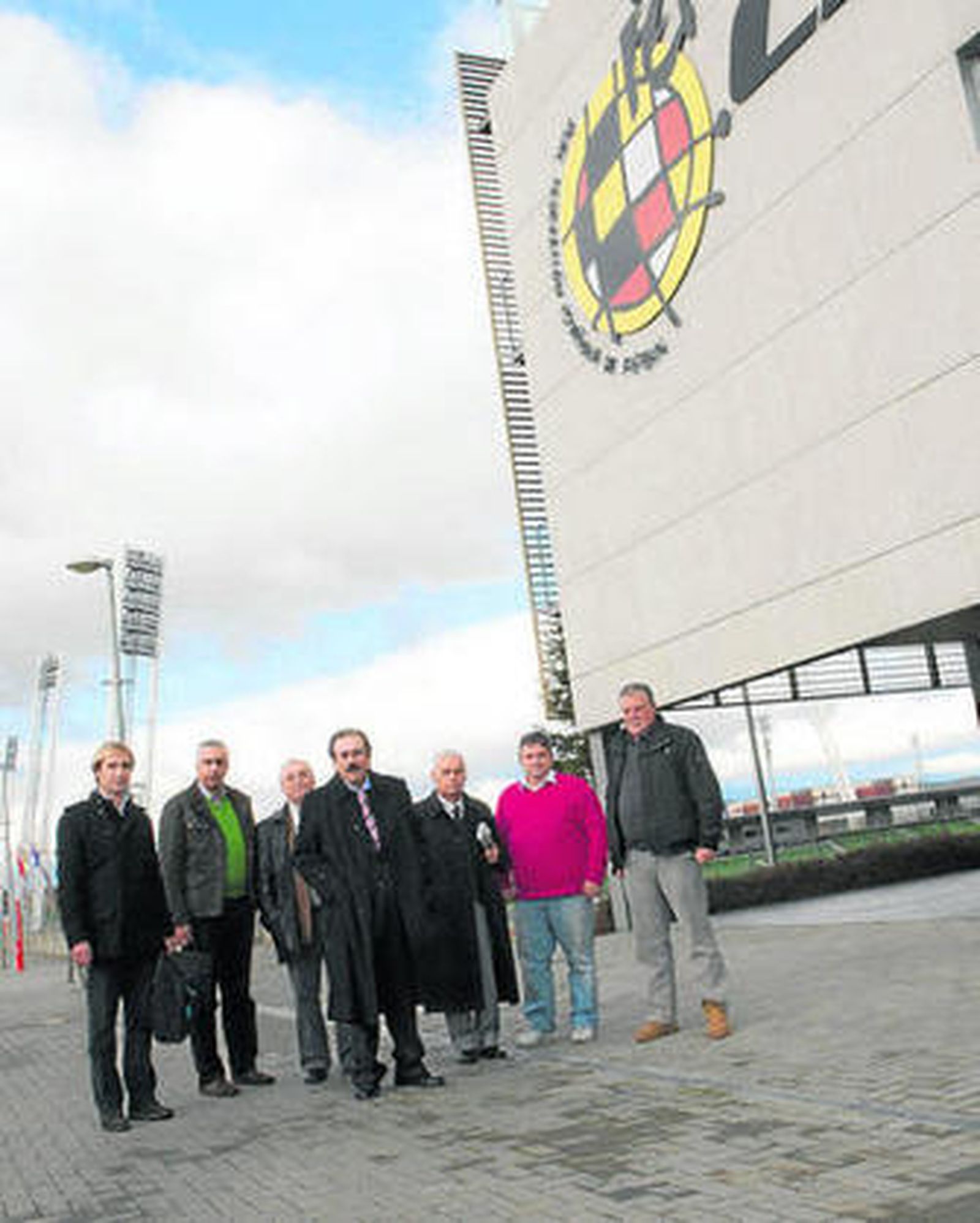 Directivos de la ACDFAE, la pasada campaña en Las Rozas.