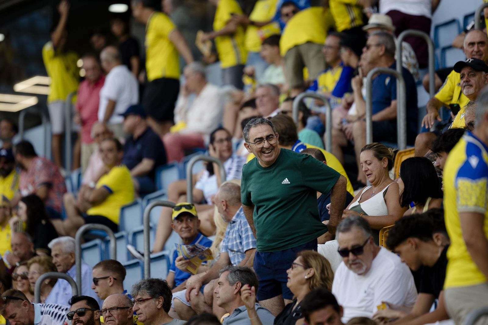Búscate en las imágenes del primer partido del Cádiz CF- Mirandés