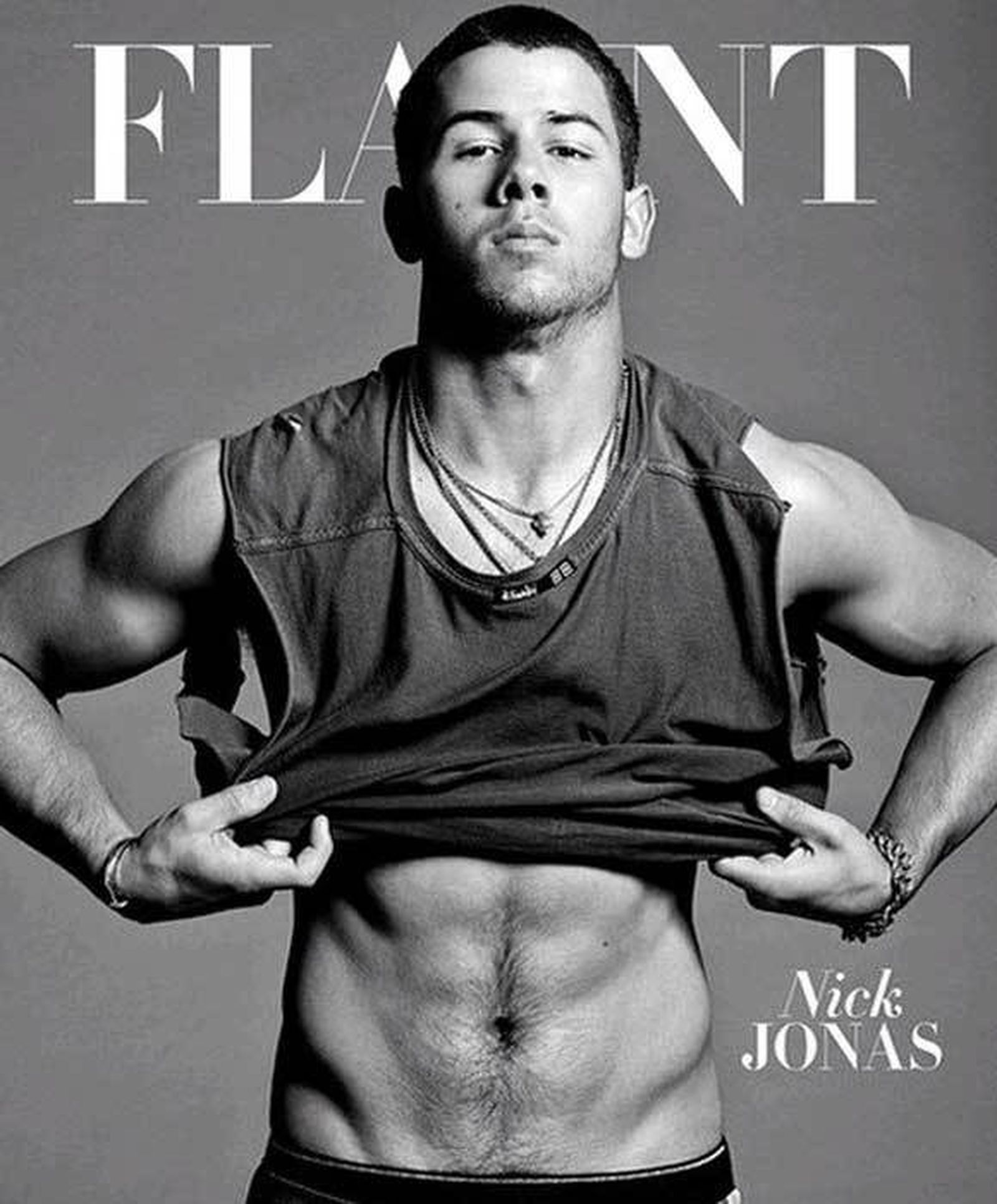 Nick Jonas dice adiós a la castidad para volar solo