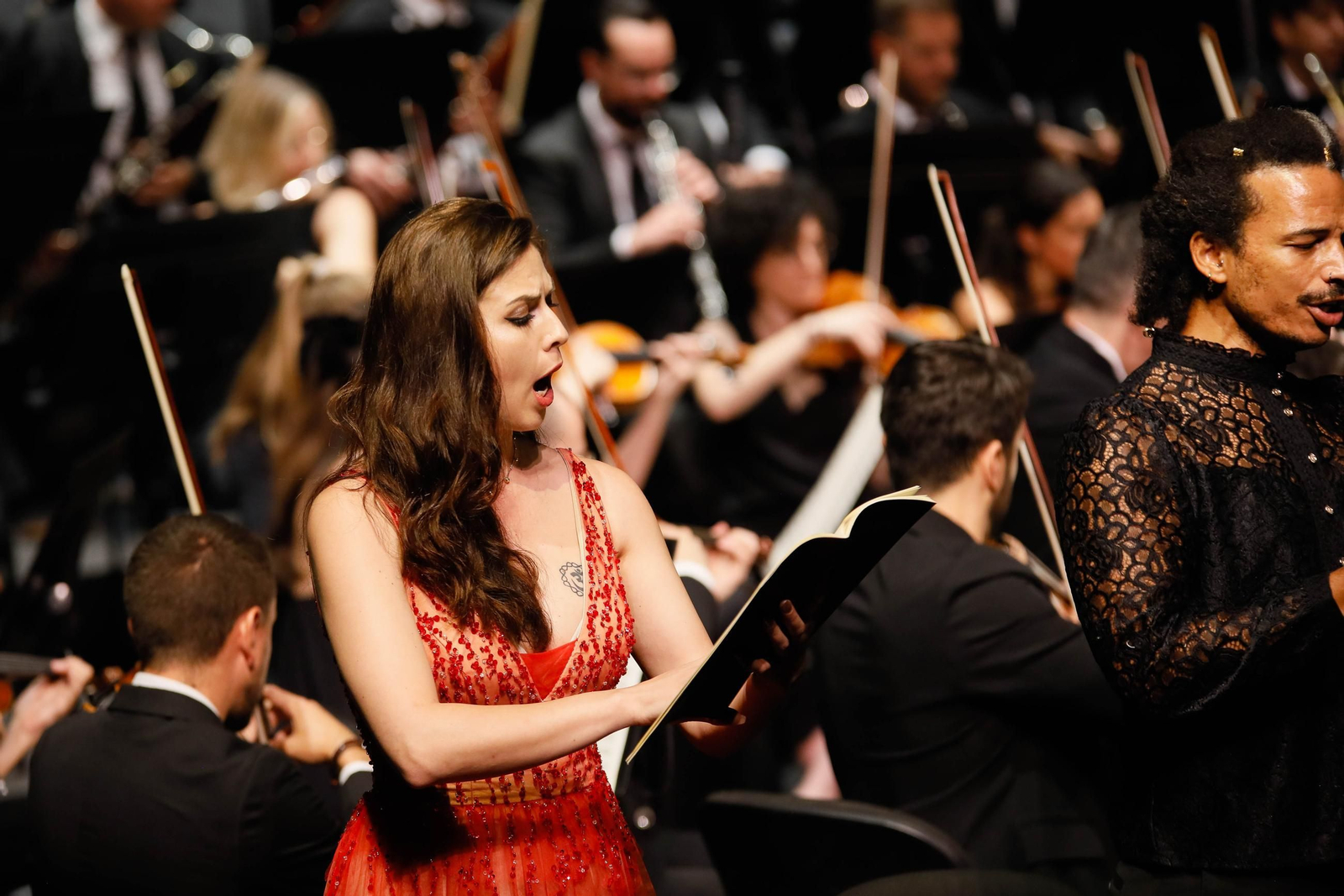 Imágenes de la novena Beethoven interpretado por la OCAL y Orfeón para Cajamar