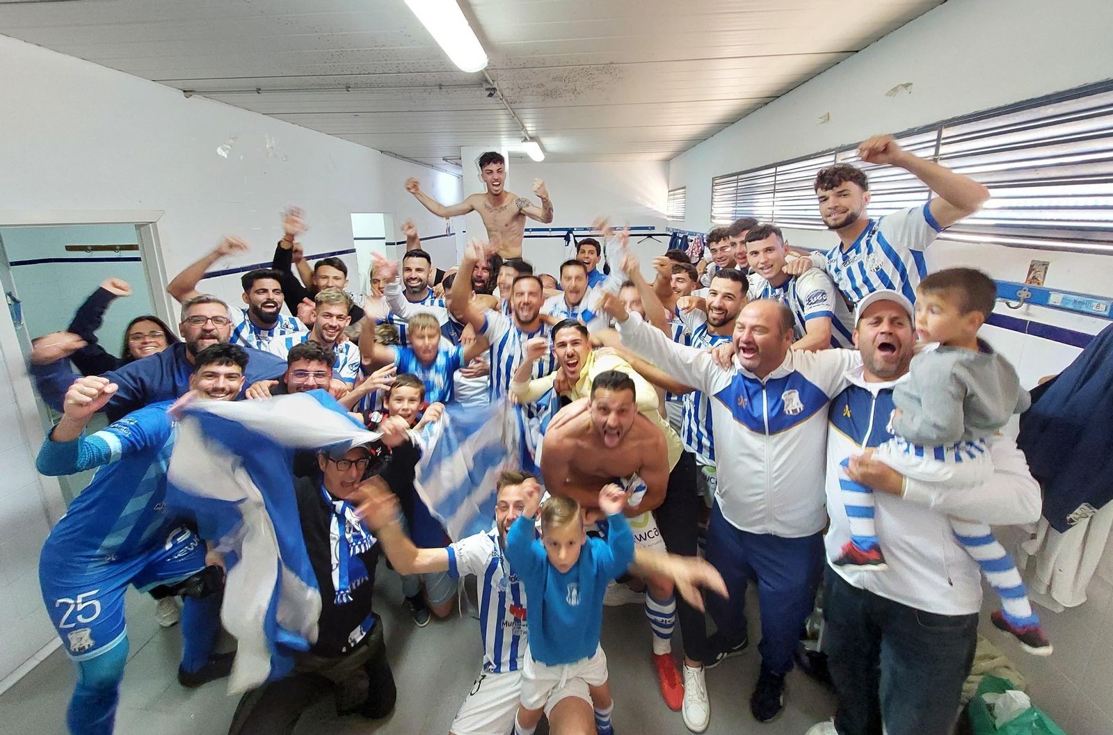 El Jerez Industrial despide la liga regular con opciones de ser campeón.