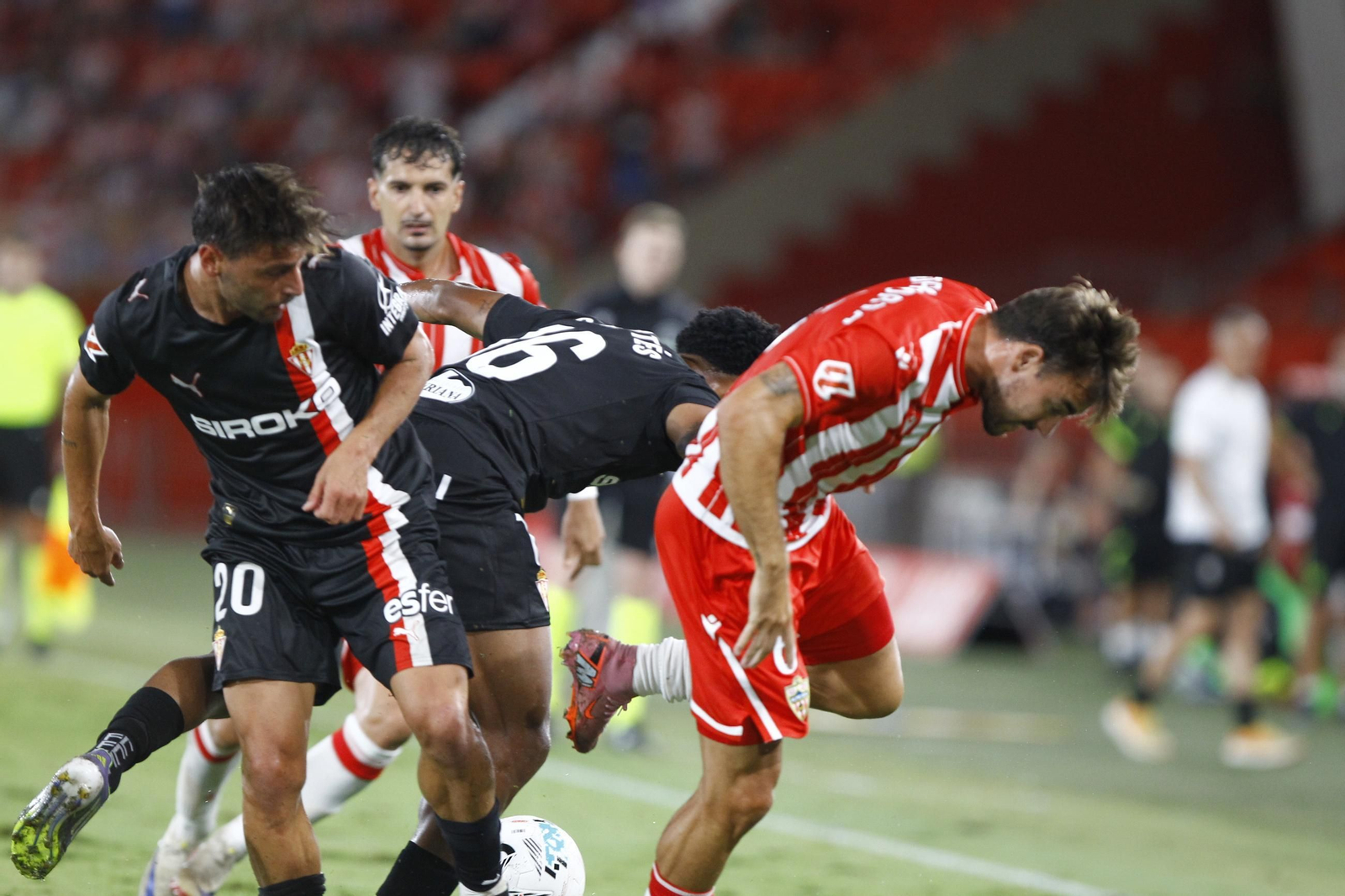 Las fotos del partido U.D. Almería-Sporting de Gijón