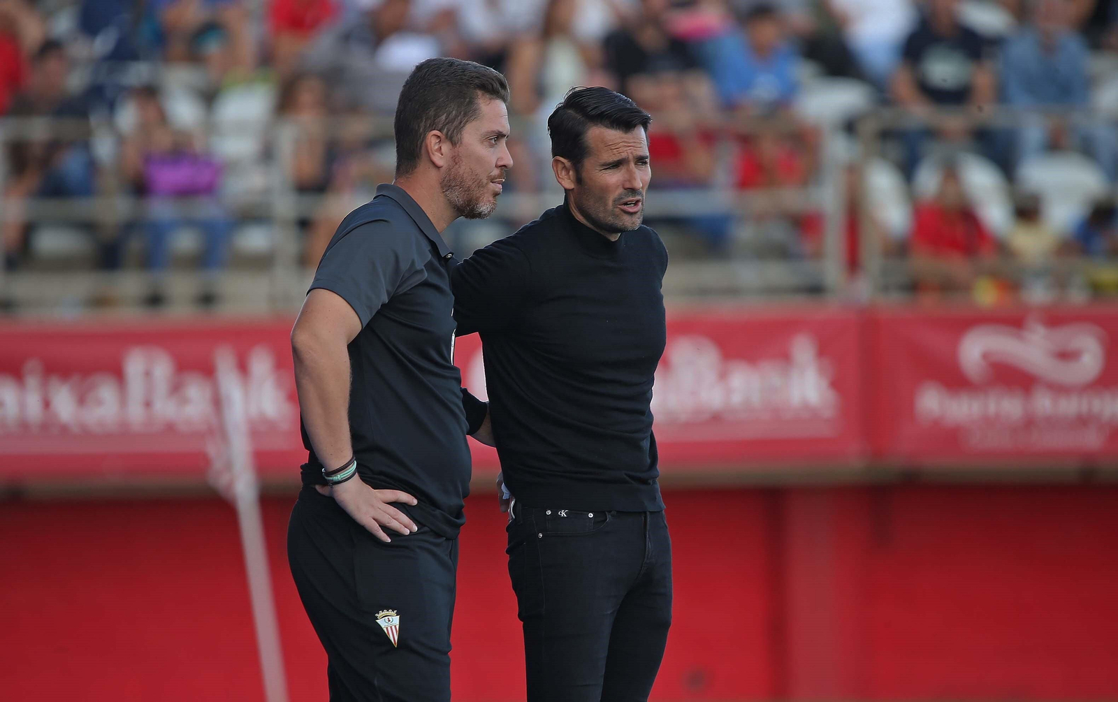 Lolo Escobar (d), con Jorge Murga, su segundo.