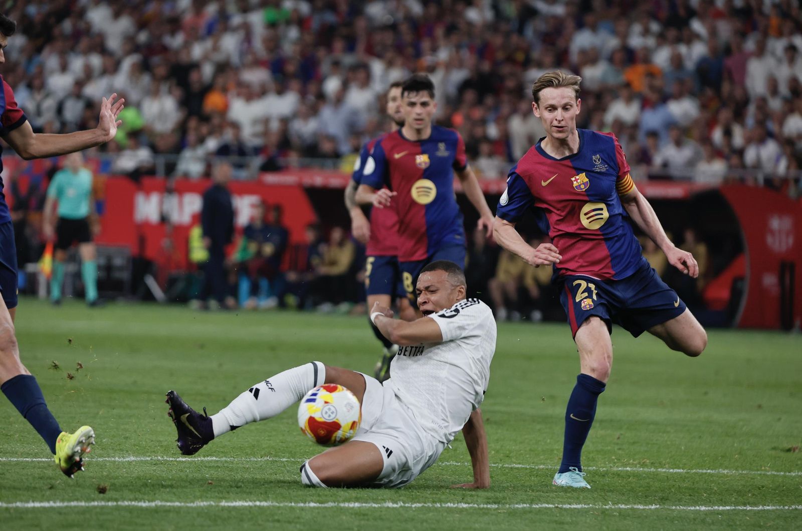 Las imágenes del FC Barcelona - Real Madrid de la Copa del Rey 2025