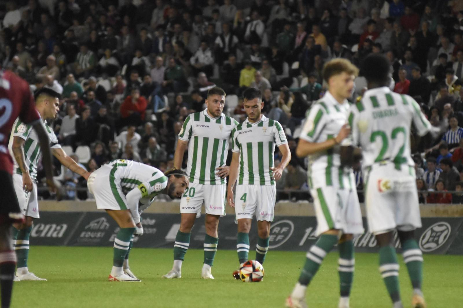 Imágenes del partido entre el Córdoba y el Recreativo de Huelva en El Arcángel