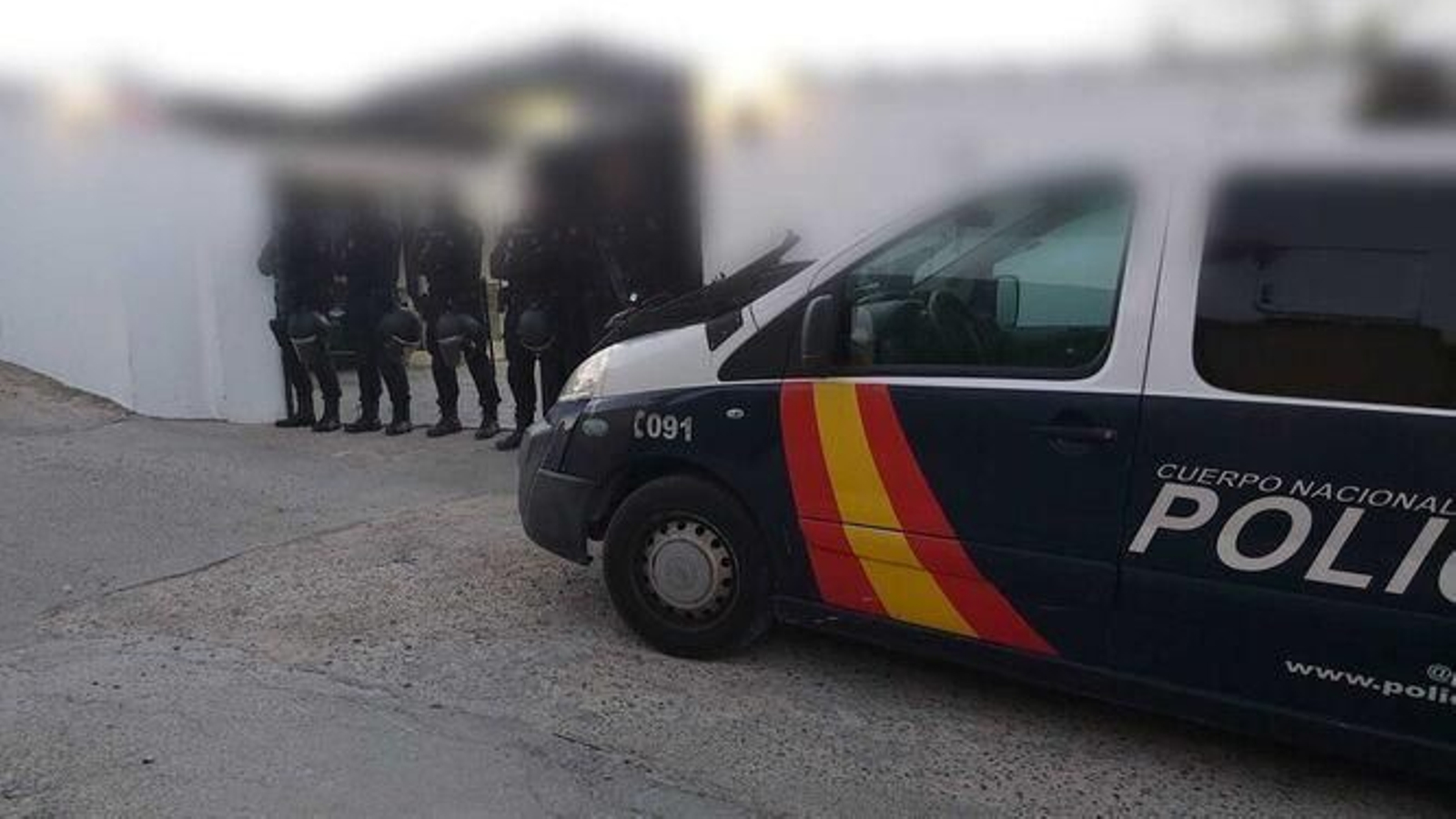Agentes de la Policía Nacional durante una operación contra el narcotráfico en imagen de archivo