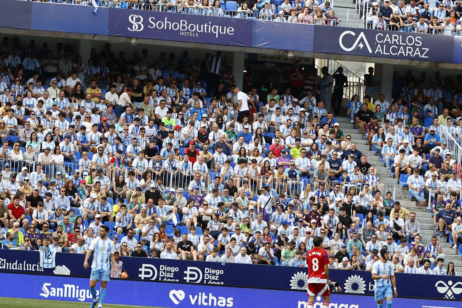 Búscate en el Málaga CF - Granada en las gradas de La Rosaleda