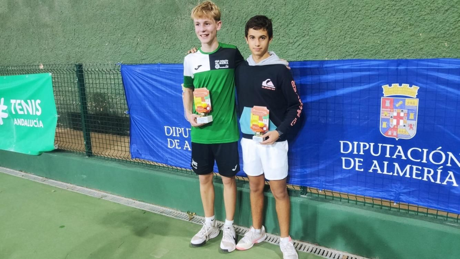 Rafael Rumi y Jaime Valdivia, los dos finalistas en categoría infantil.