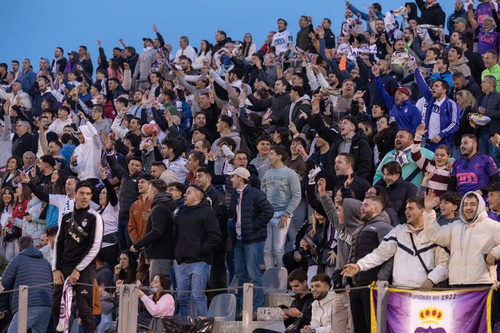 Real Jaén 0-1 Linares Deportivo: las mejores imágenes del clásico provincial