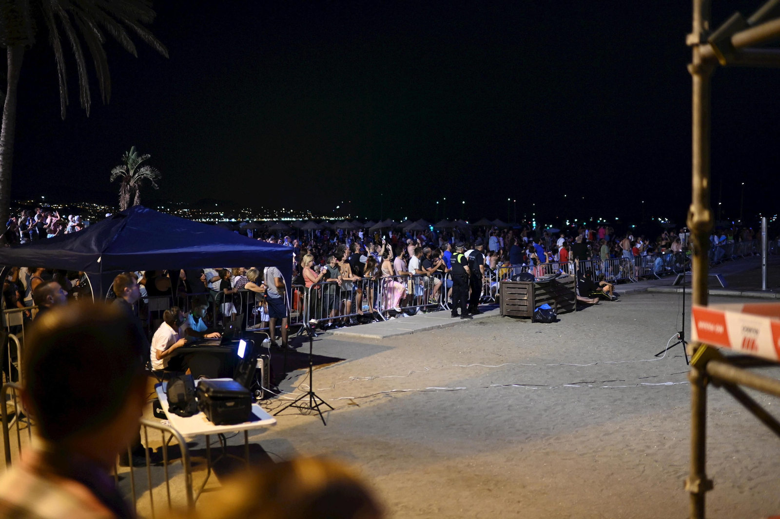 Drones y fuegos artificiales para abrir la Feria de Málaga 2022 (fotos)