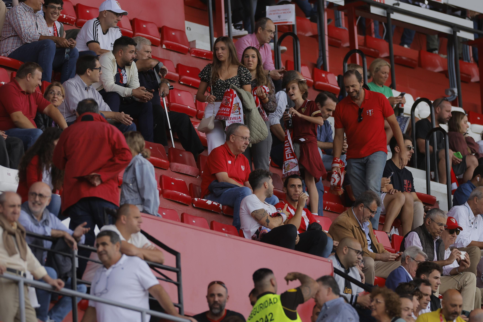 Búscate en las fotos del Sevilla-Madrid