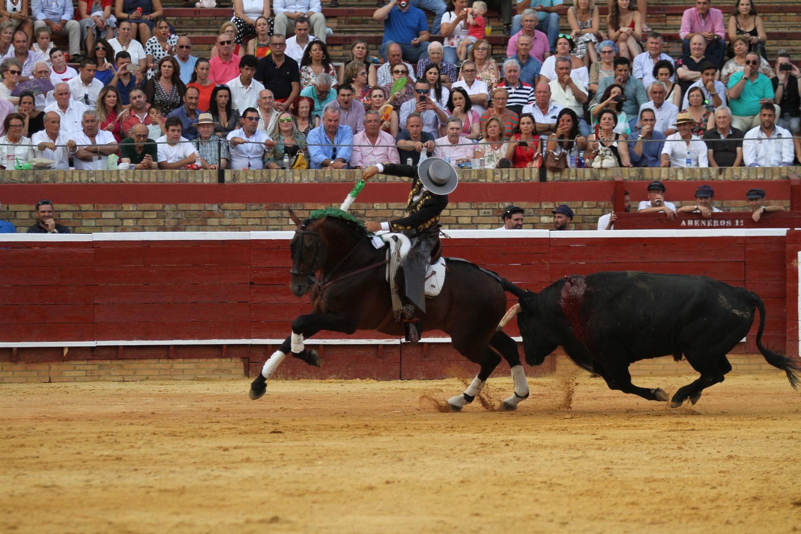 Festejo de Rejones en el coso de La Merced por Colombinas.