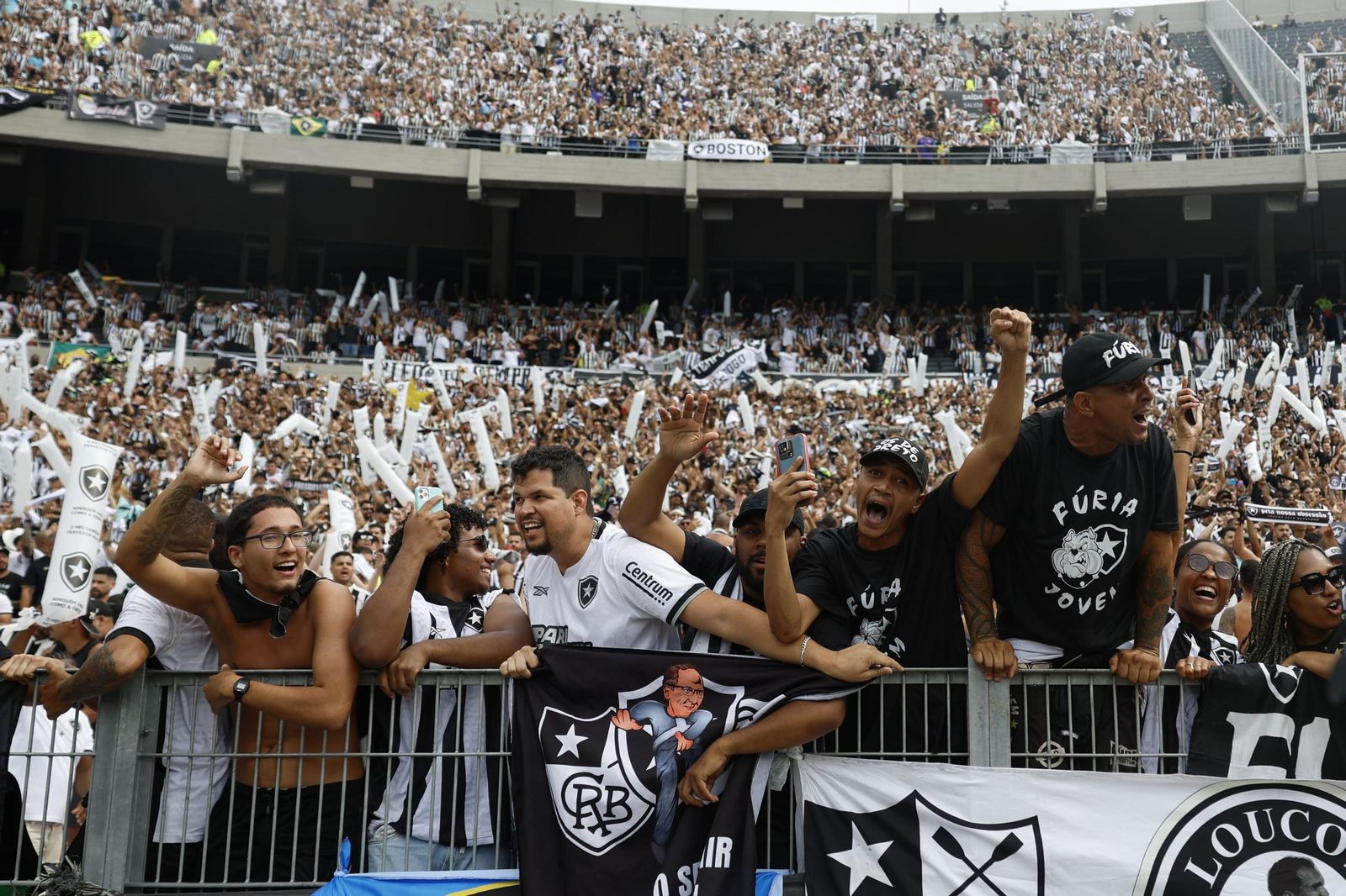 Las fotos de una final de la Libertadores histórica; Botafogo, campeón con 10, ante Atlético Mineiro