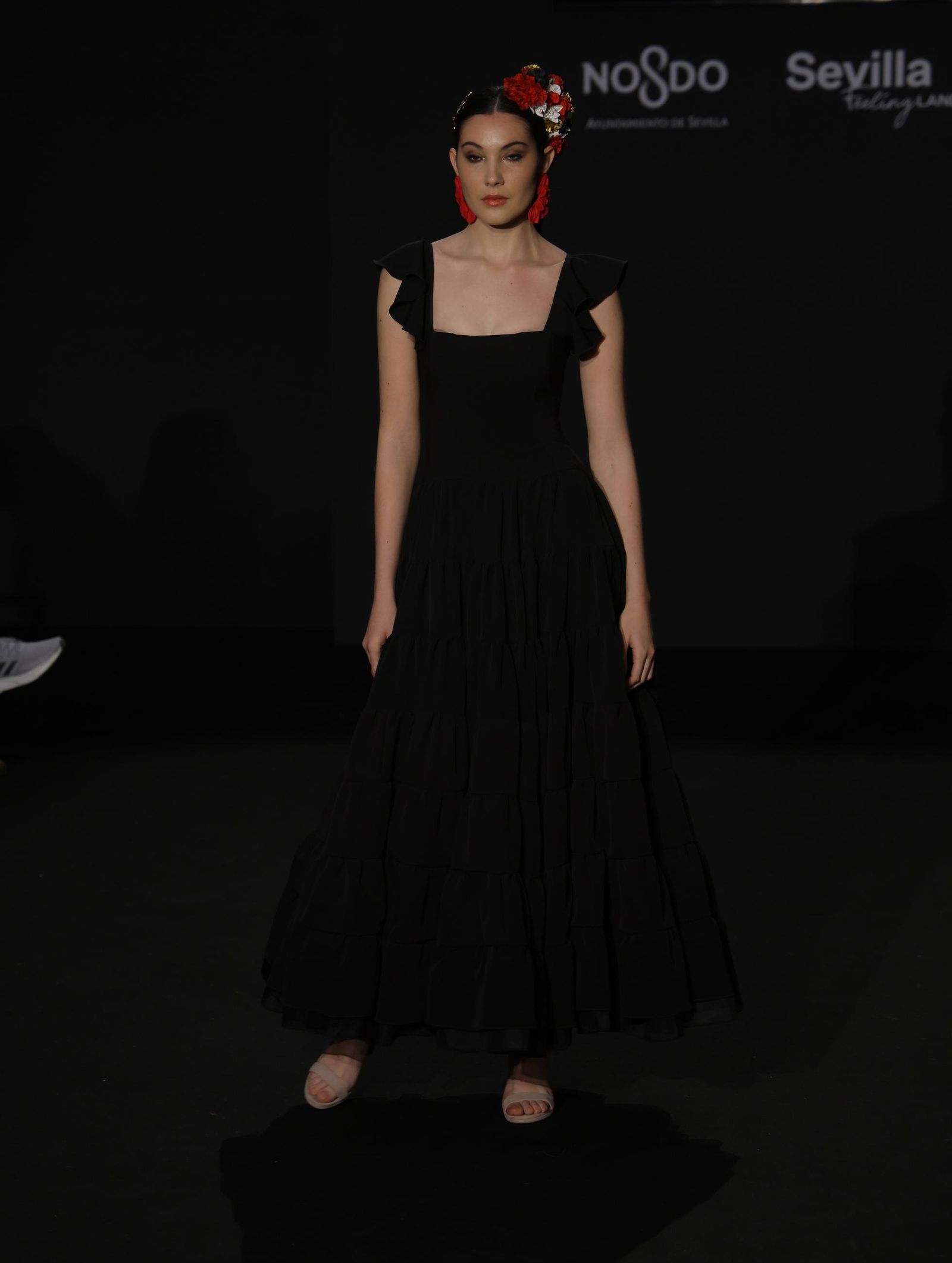 Emprende Lunares, el desfile de moda flamenca de Nerea Cariño, que anticipa la Feria de Abril: todas las fotos.