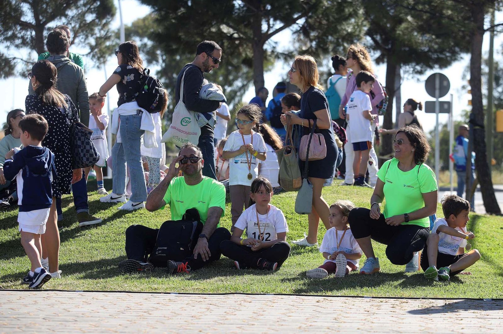 Imágenes de la carrera infantil previa a la "10K Puerta del Descubrimiento"