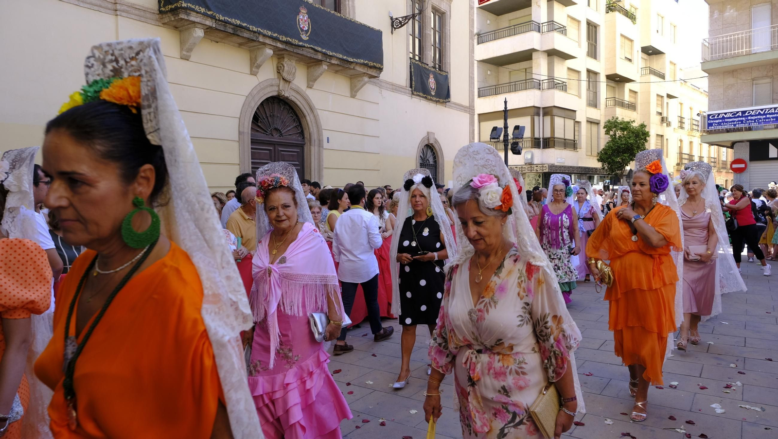 La ofrenda floral a la Virgen del Mar en la Feria de Almería 2025, en imágenes