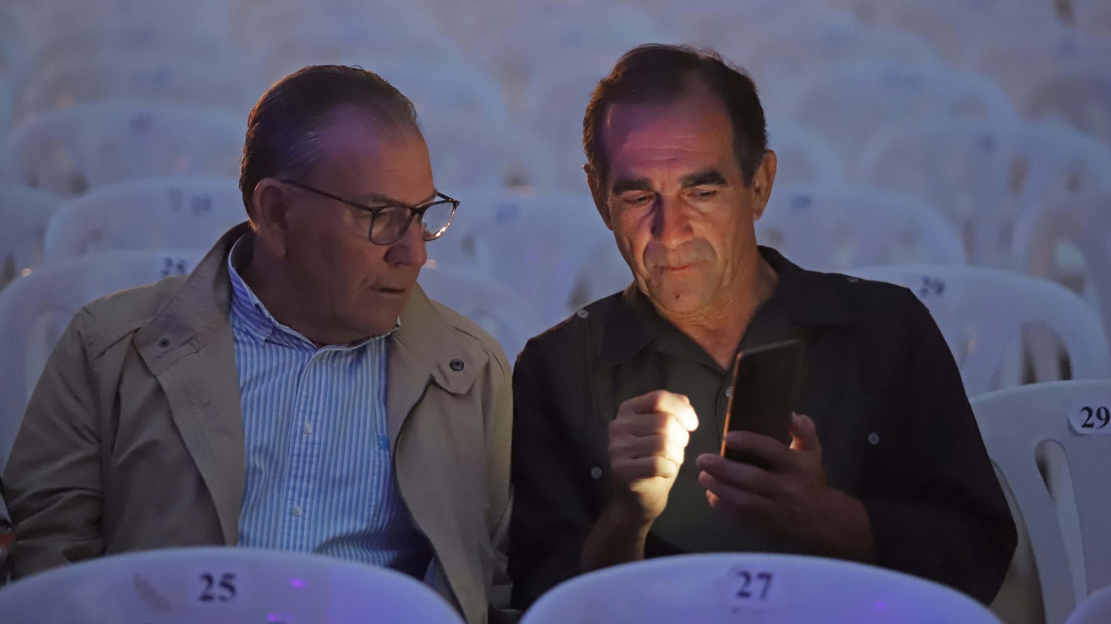 Fotos de ambiente en el concierto de Juanlu Montoya en Algeciras