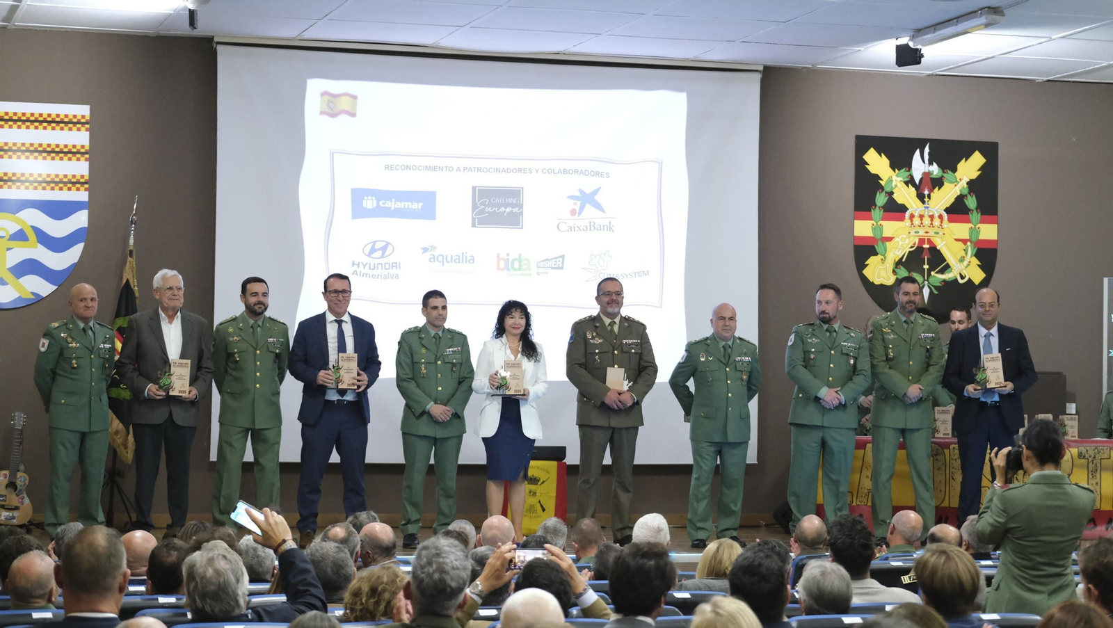 La Legión Española rinde tributo a los 'desérticos' en su gala, en imágenes
