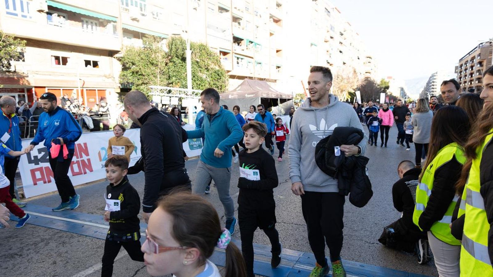 En imágenes: Los niños y niñas de los colegios de Jaén, protagonistas de la San Antón Escolar