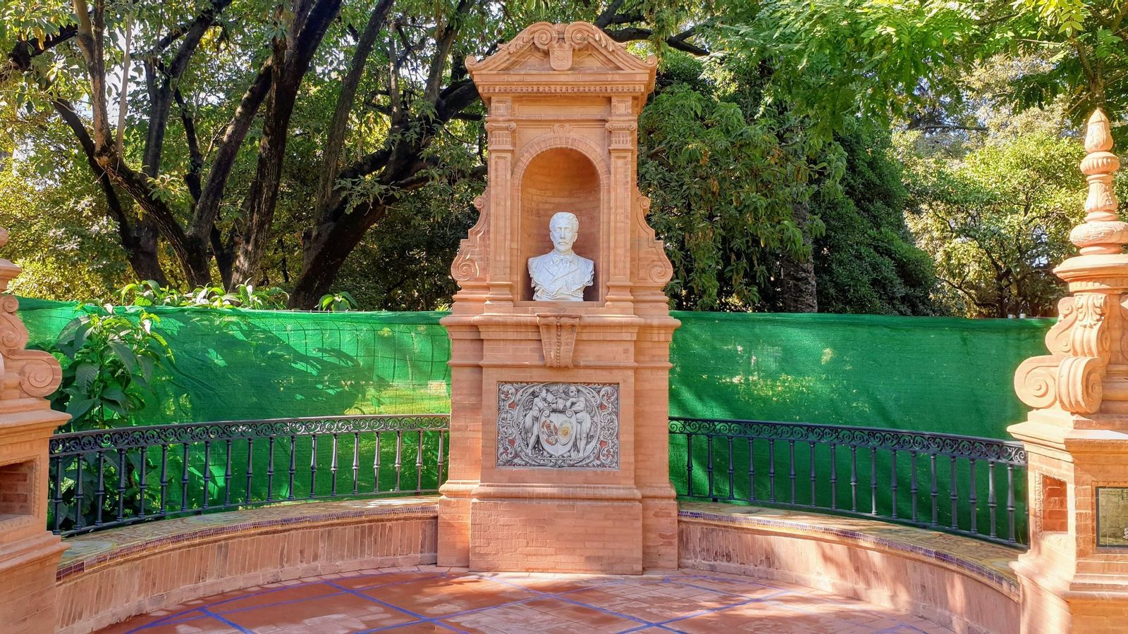 La glorieta de Benito Mas y Prats en 2021.