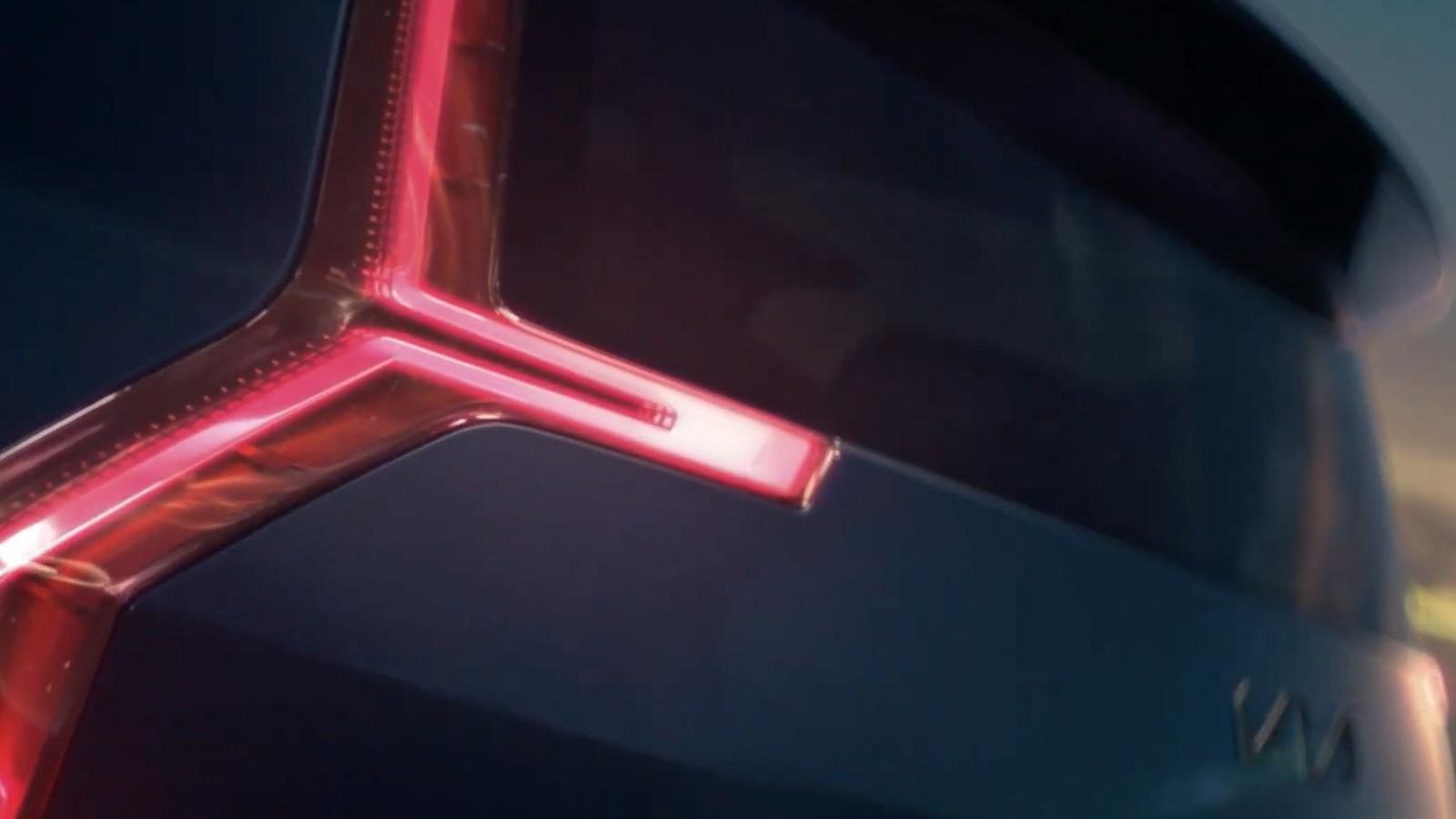 Algunos elementos de diseño recogen parcialmente los motivos utilizados ya en el Kia EV6.