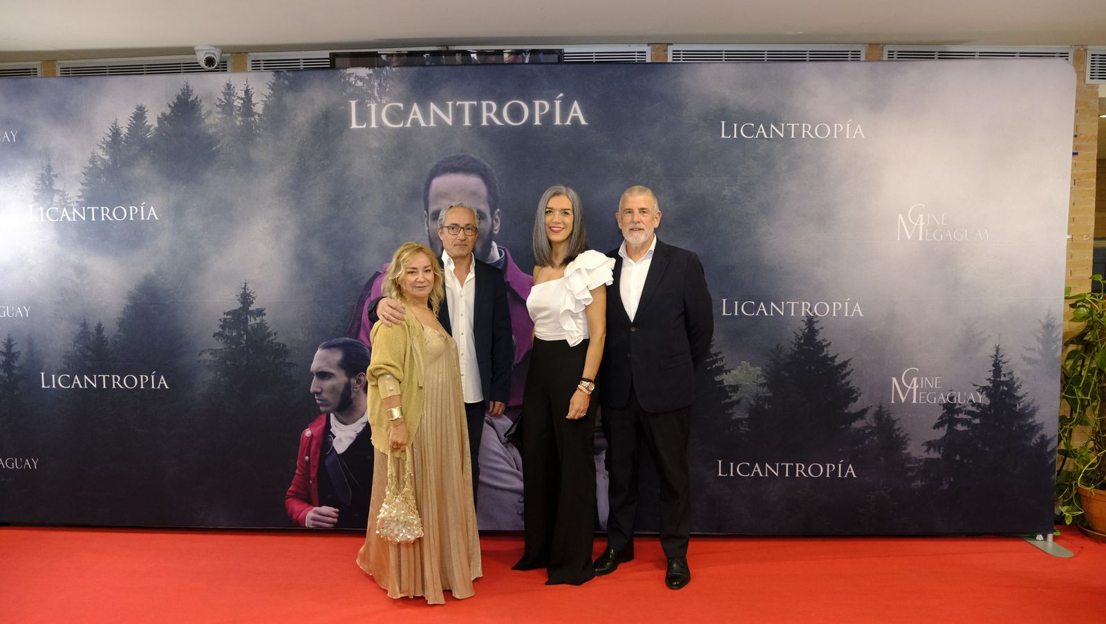Imágenes del estreno en Almería de la película Licantropía