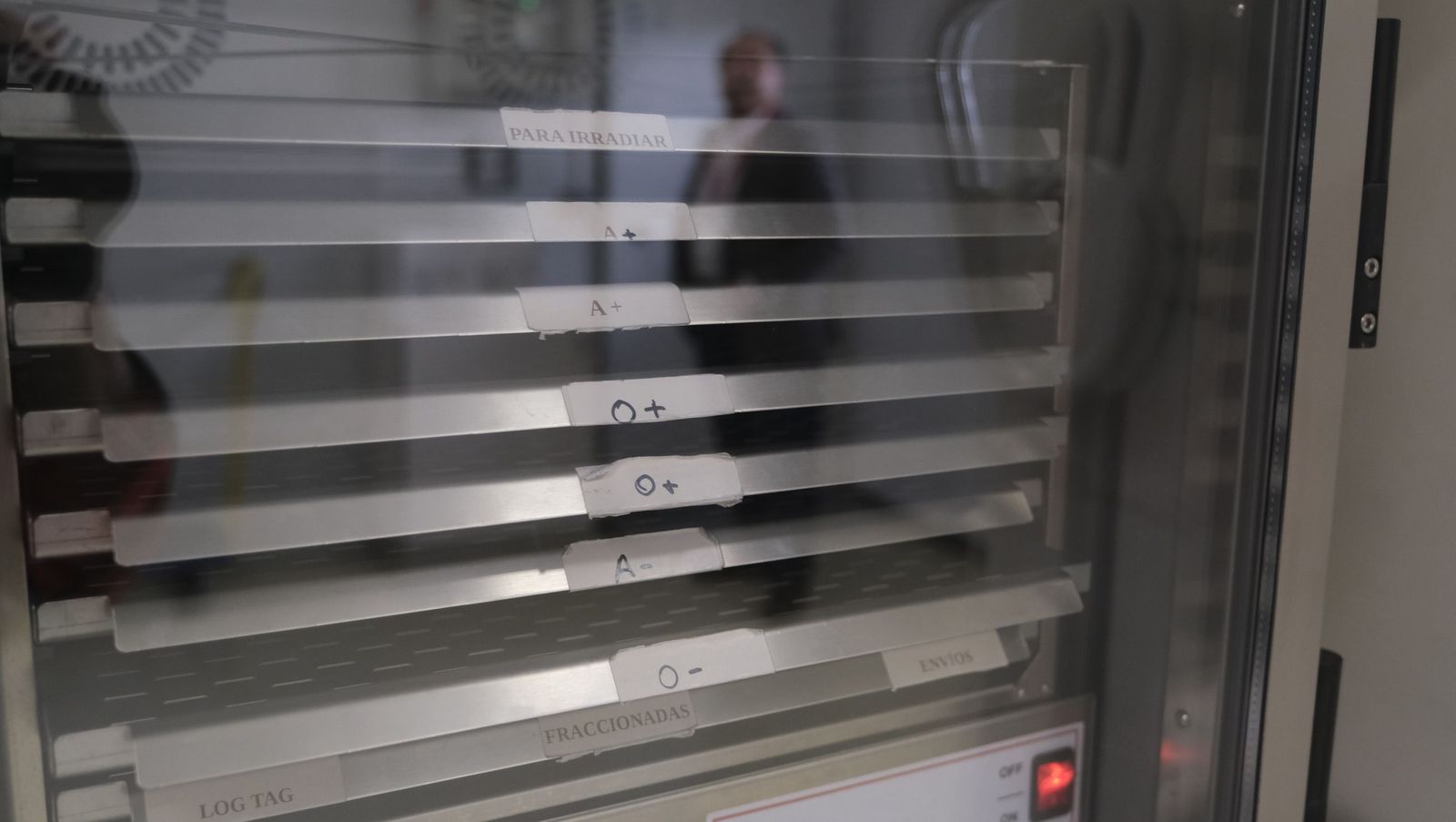 Haz una buena obra y dona sangre, te esperan en el Hospital Torrecárdenas, en imágenes