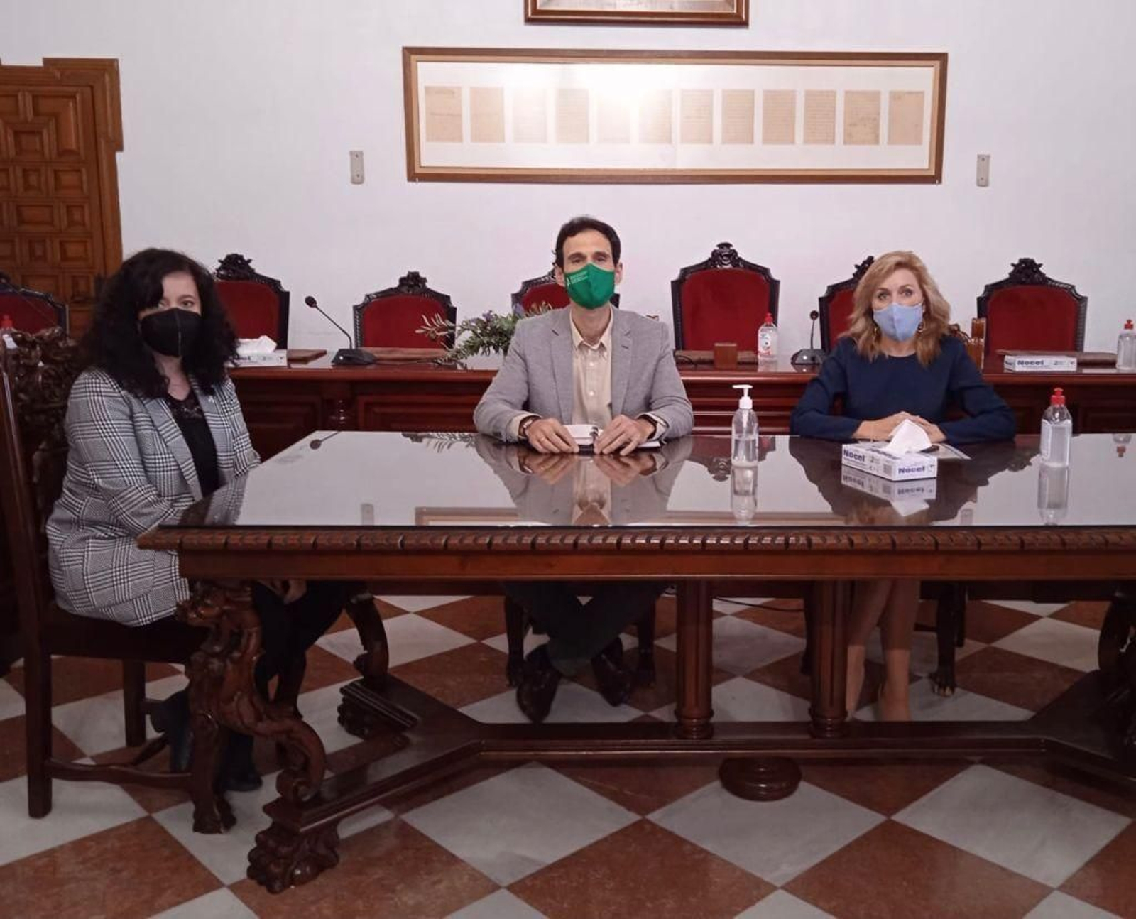 Antonio López, con la alcaldesa de Montoro, Ana María Romero.