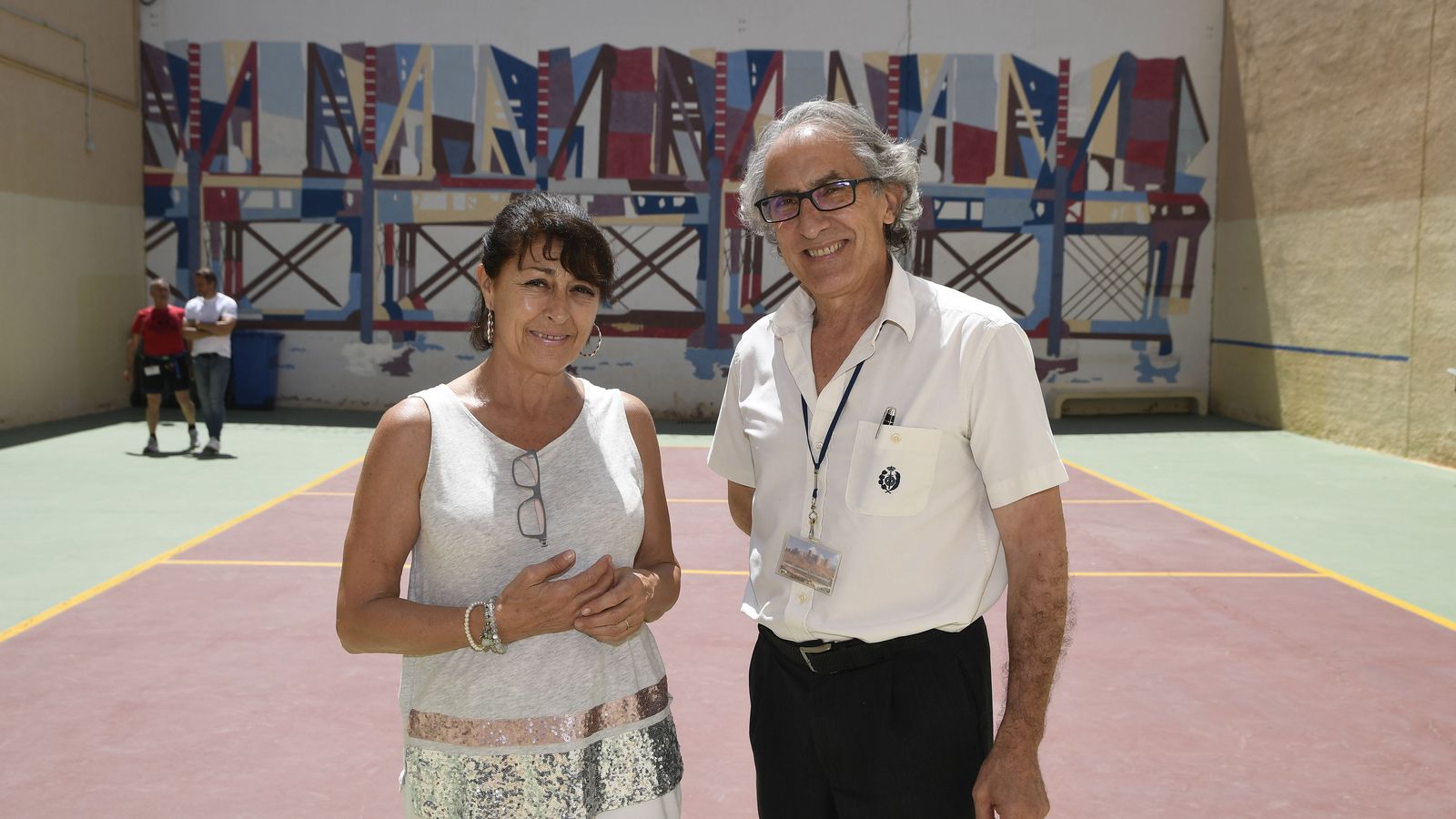 La profesora del CEPer Retamar Victoria Lucio y el director de El Acebuche, Miguel Ángel de la Cruz