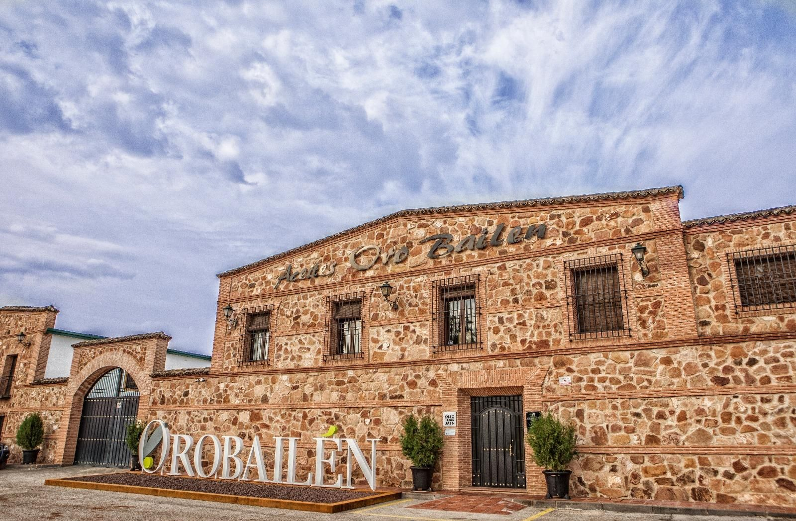 La de Oro Bailén acaba de ser designada como la mejor almazara del mundo en unos prestigiosos premios internacionales.