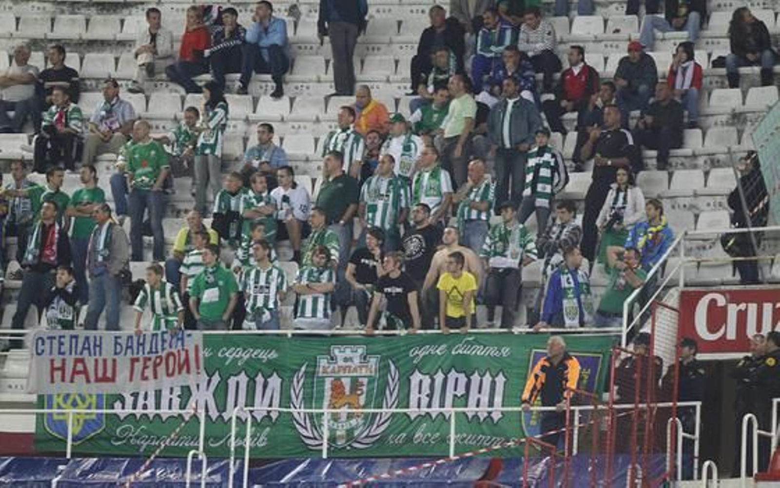 El Sevilla golea al Karpaty (4-0) en el Sánchez Pizjuán. / Antonio Pizarro