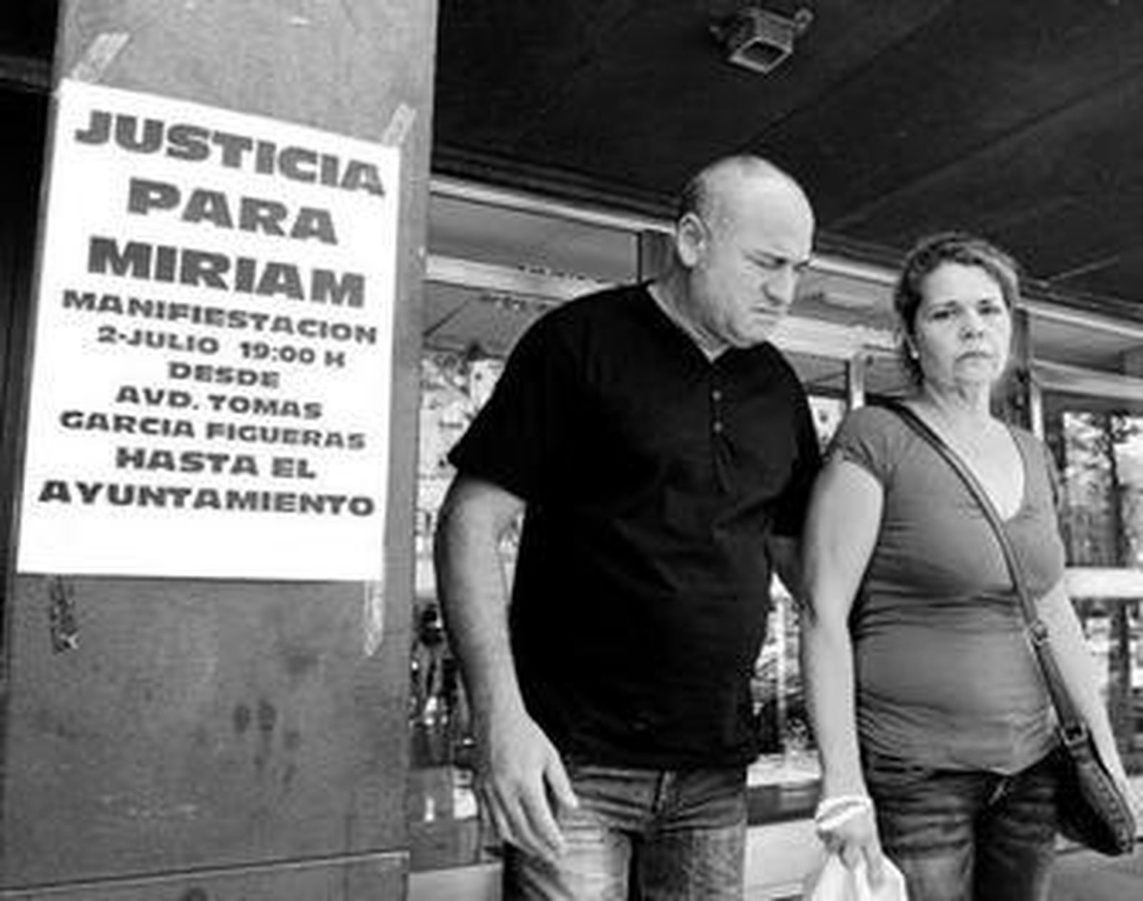 Los padres de Miriam Tamayo saliendo del juzgado tras su declaración.