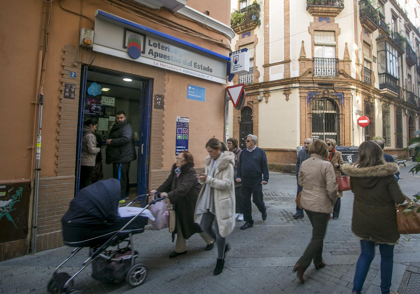 Celebraciones en Huelva por la Lotería de Navidad