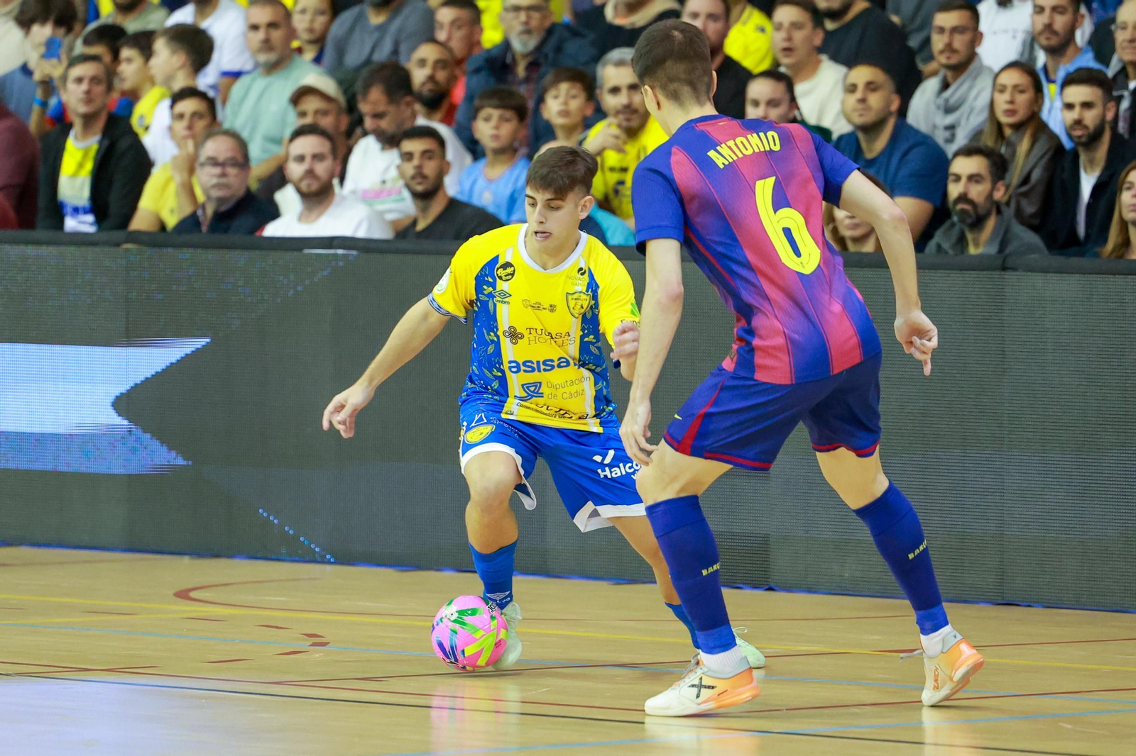 Las imágenes del CD Virgili Cádiz-FC Barcelona de Copa del Rey de fútbol sala