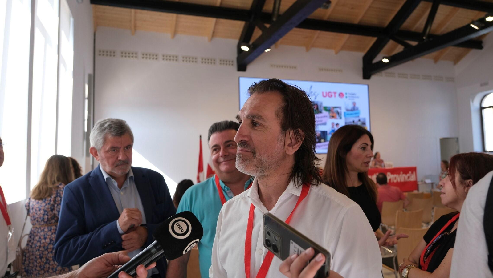 David Siles en la jornada de su reelección.